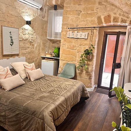 Sisters Residence Бари Екстериор снимка