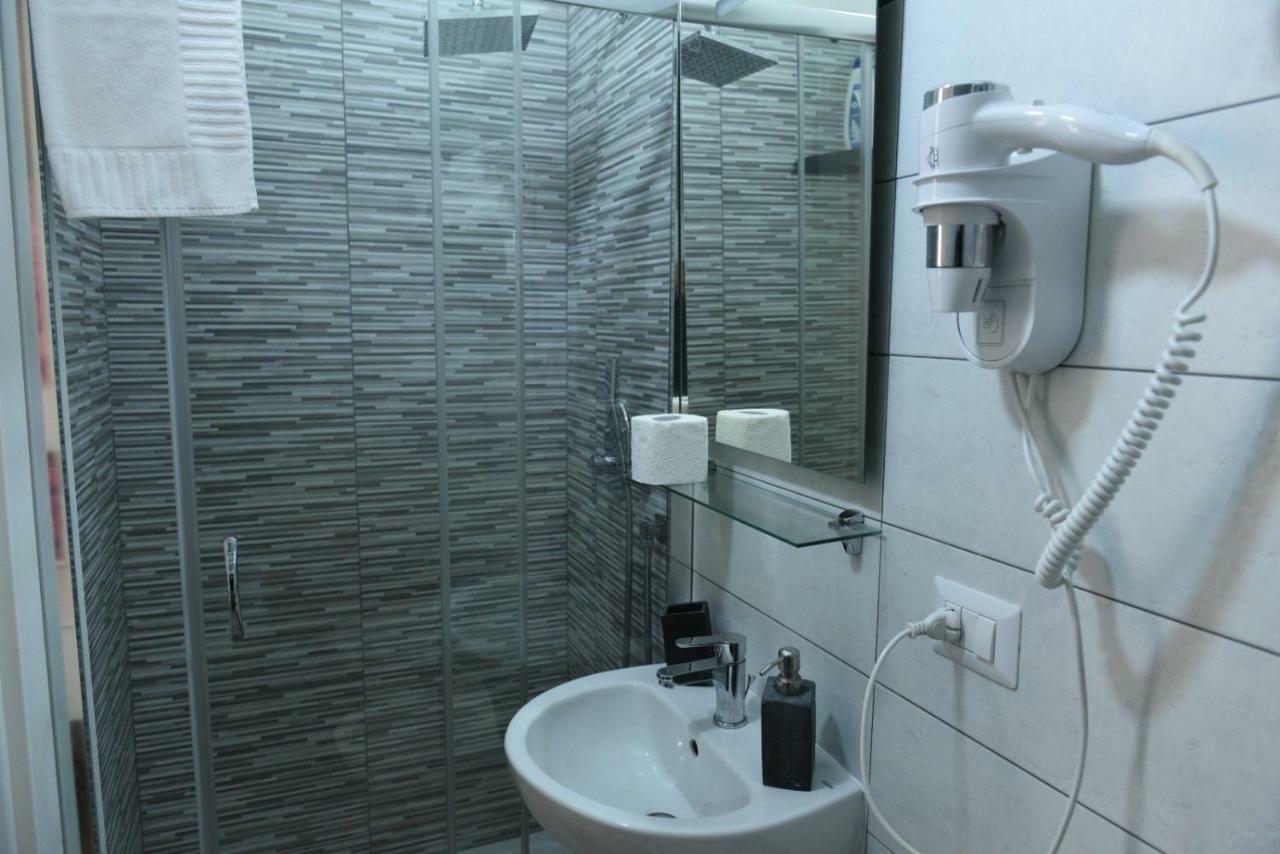 Sisters Residence Бари Екстериор снимка