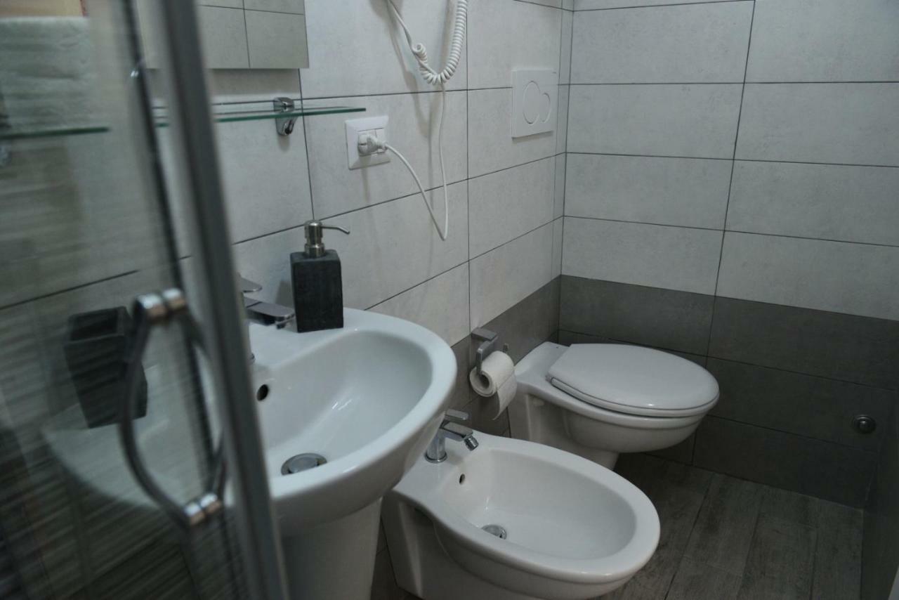 Sisters Residence Бари Екстериор снимка