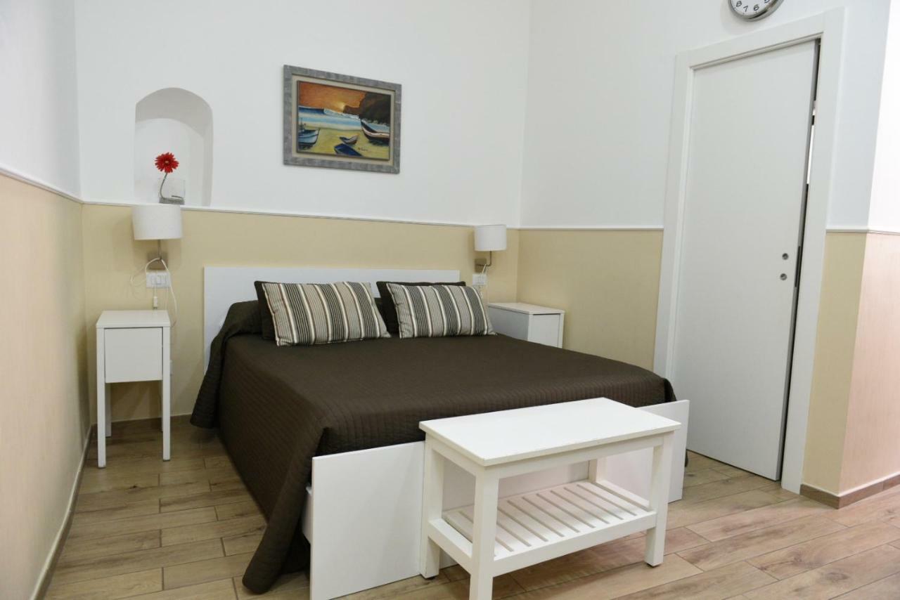 Sisters Residence Бари Екстериор снимка